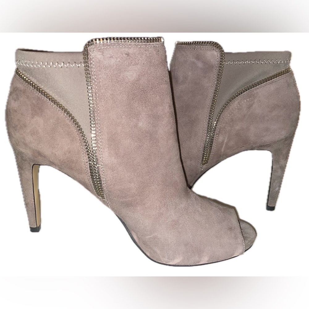 Ann Taylor Tonya Peep Toe Bootie Zipper Gray Tan Suede Size 8.5 NIB